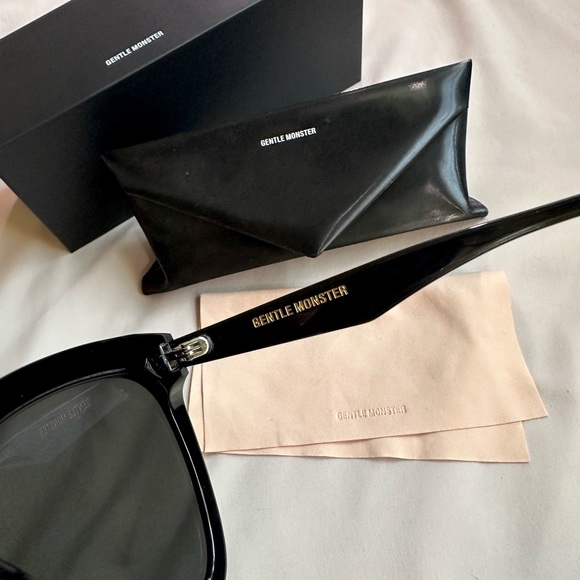 GENTLE MONSTER LOCELL.S Black sunglasses - Picture 3 of 5